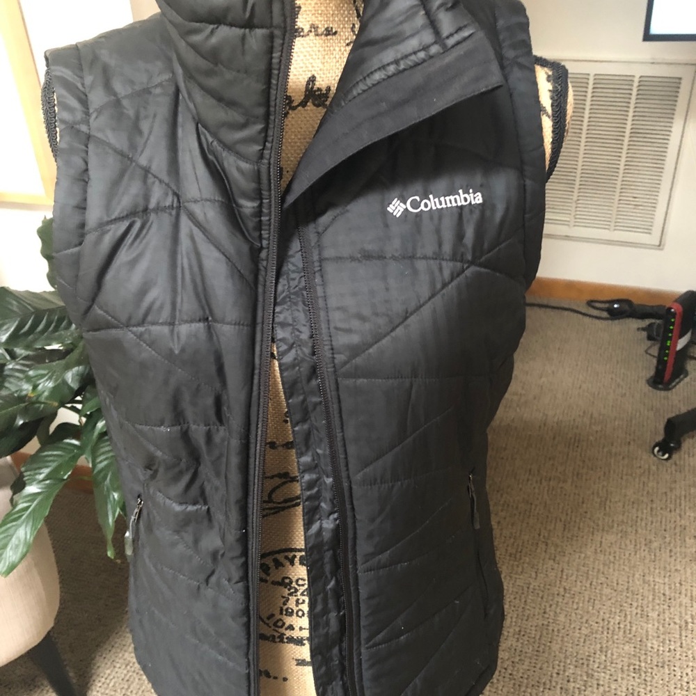 Columbia vest